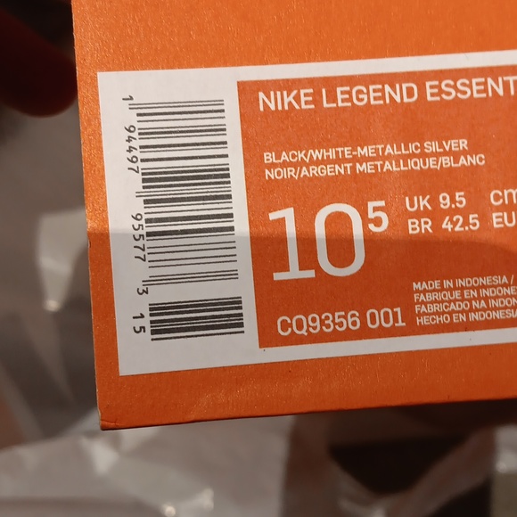 Nike legend essentials 2 BNIB - Picture 3 of 3